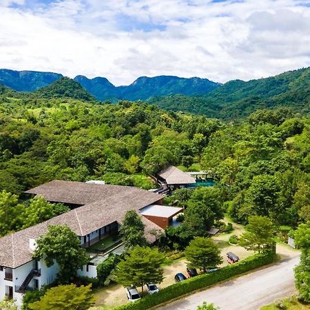 Rain Tree Khao Yai Hotel Pak Chong Exterior foto